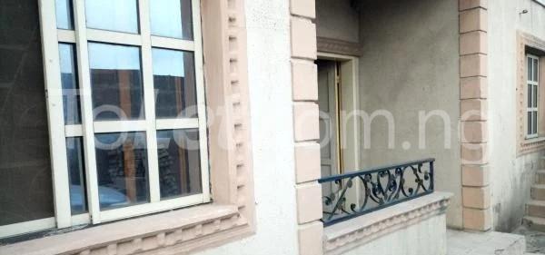 2 bedroom Flat / Apartment for rent Obanikoro Axis Ikorodu road(Ilupeju) Ilupeju Lagos