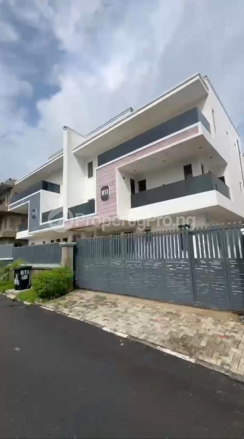 4 bedroom House for rent Along National Stadium Road. ( Video Is Available) Kukwaba Abuja