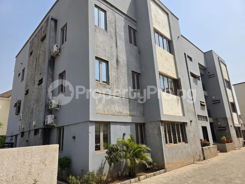 3 bedroom Flat / Apartment for rent After America School. Durumi Abuja