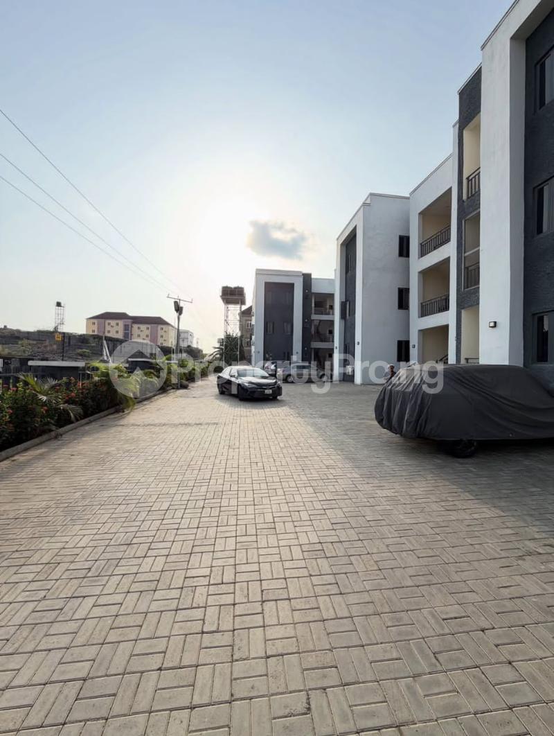 3 bedroom Flat / Apartment for rent By Aso Radio. ( Video Is Available) Katampe Main Abuja