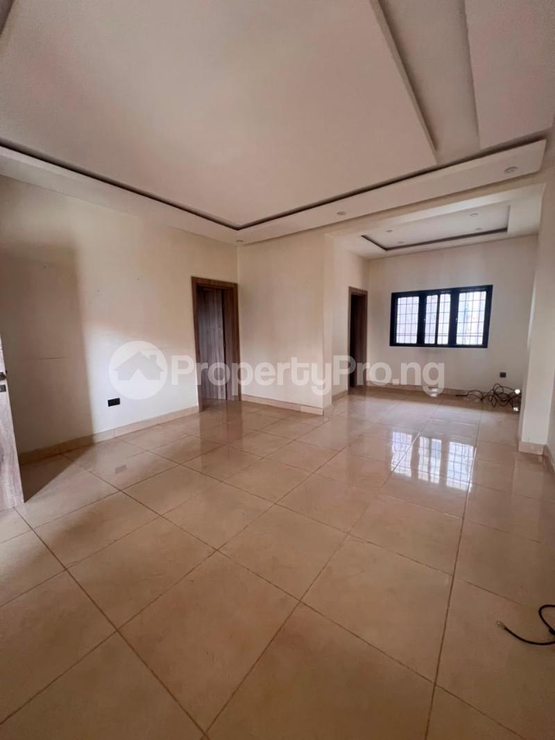 3 bedroom Flat / Apartment for rent By Gilmore Jahi Abuja