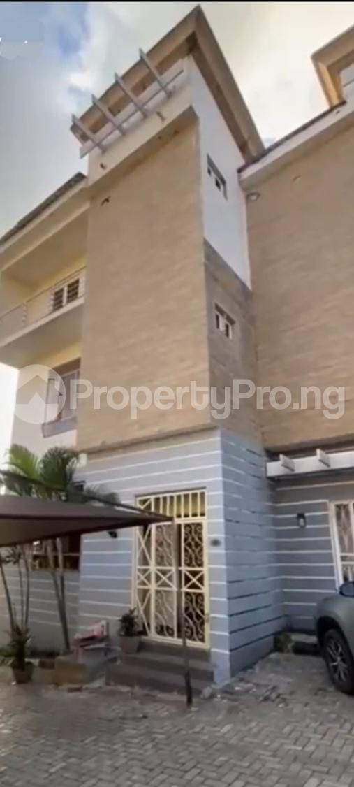 4 bedroom House for rent After H Medix Supermarket. ( Video Of The House Is Attached) Guzape Abuja