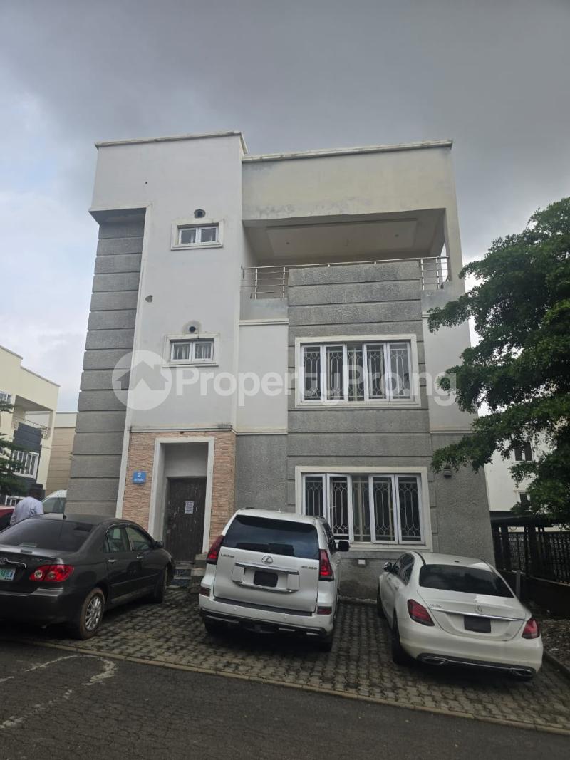 5 bedroom House for rent Off African University. Galadimawa Abuja