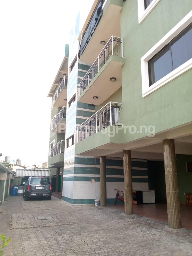 3 bedroom Flat / Apartment for rent Awuse Opebi Ikeja Lagos