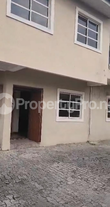 4 bedroom House for rent  Maryland Lagos