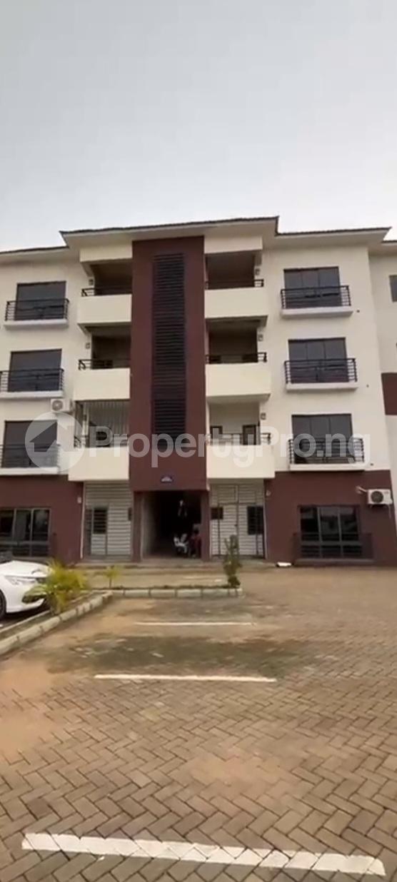 3 bedroom Flat / Apartment for sale Jahi District Abuja. (video Is Attached ) Jahi Abuja