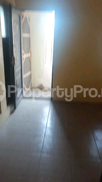 1 bedroom Flat / Apartment for rent Adekunle Yaba Lagos