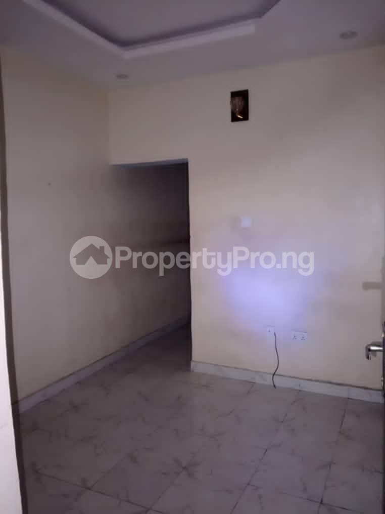 Flat / Apartment for rent Adekunle Yaba Lagos