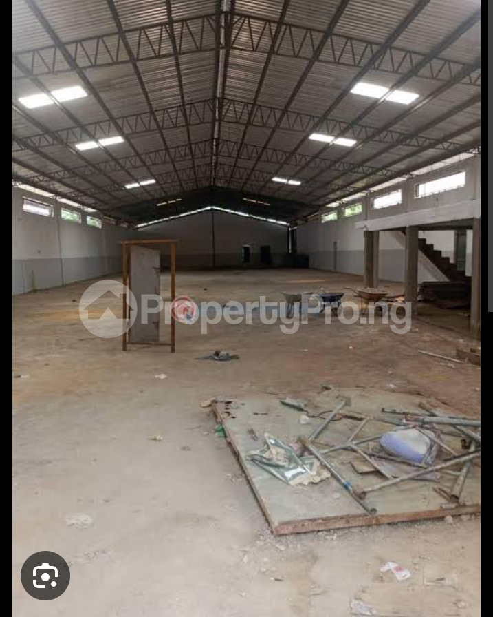 Commercial Property for rent Eric Moore, Road. Eric moore Surulere Lagos - 0