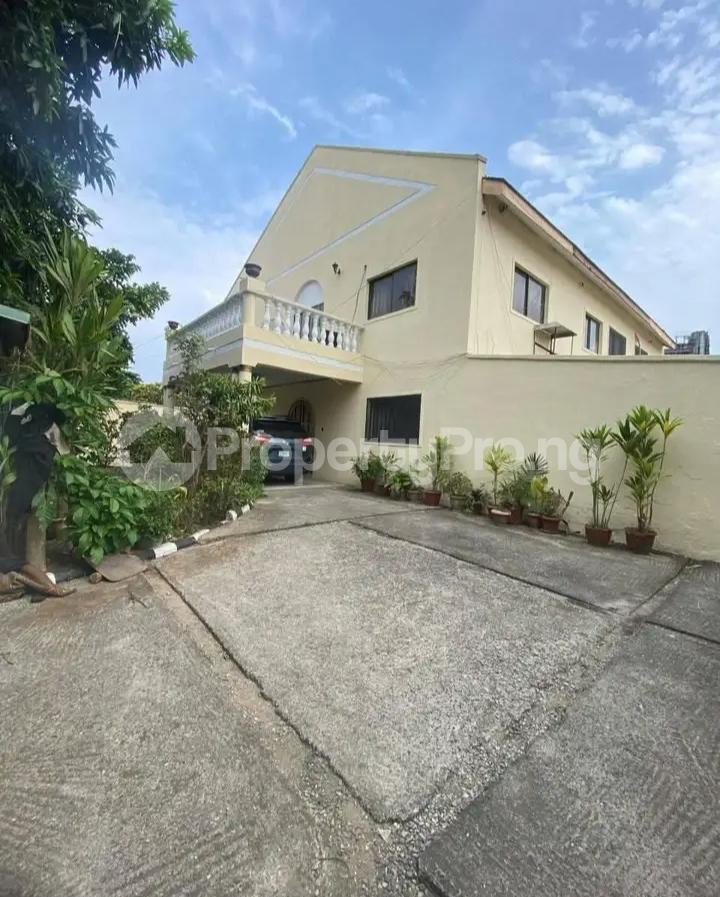 8 bedroom House for sale Musa Yaradua Street, Victoria Island Lagos