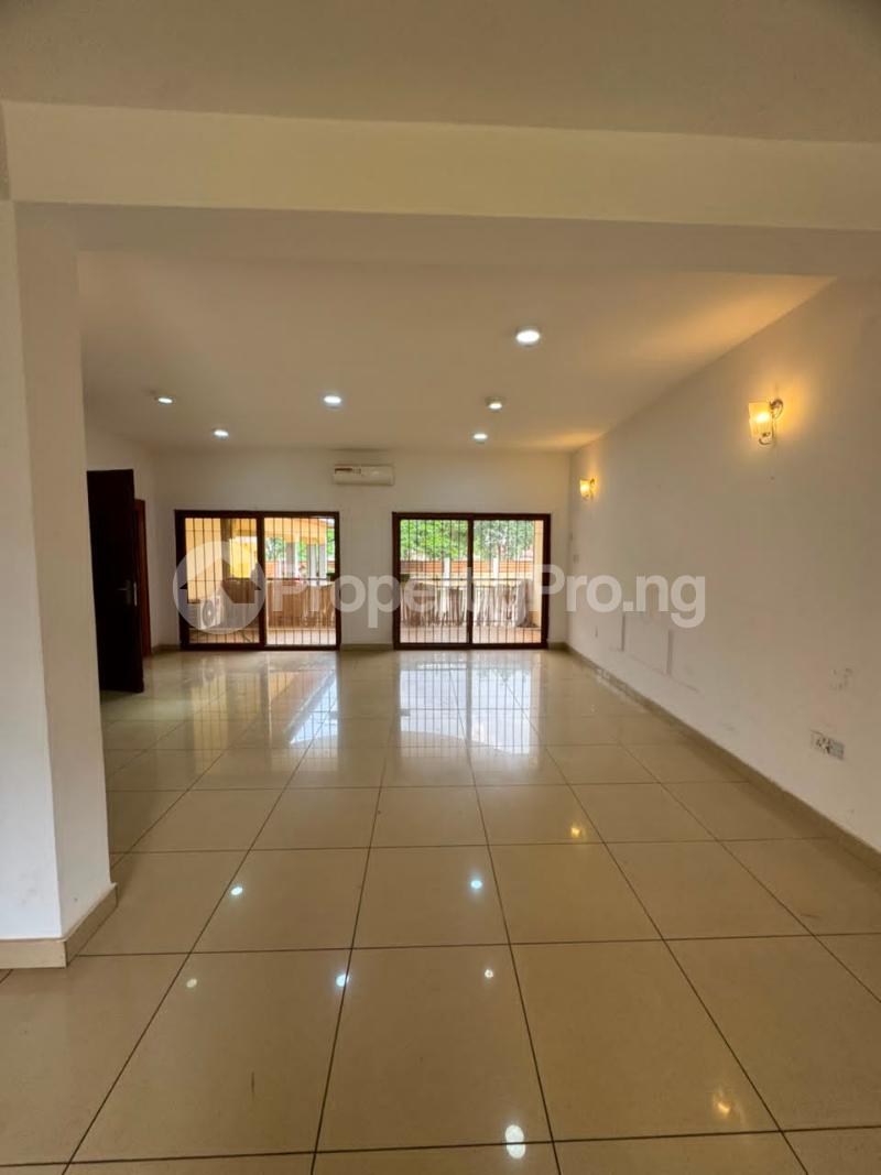 3 bedroom Flat / Apartment for rent Diplomatic Zone. (video Is Available) Katampe Extension Katampe Abuja