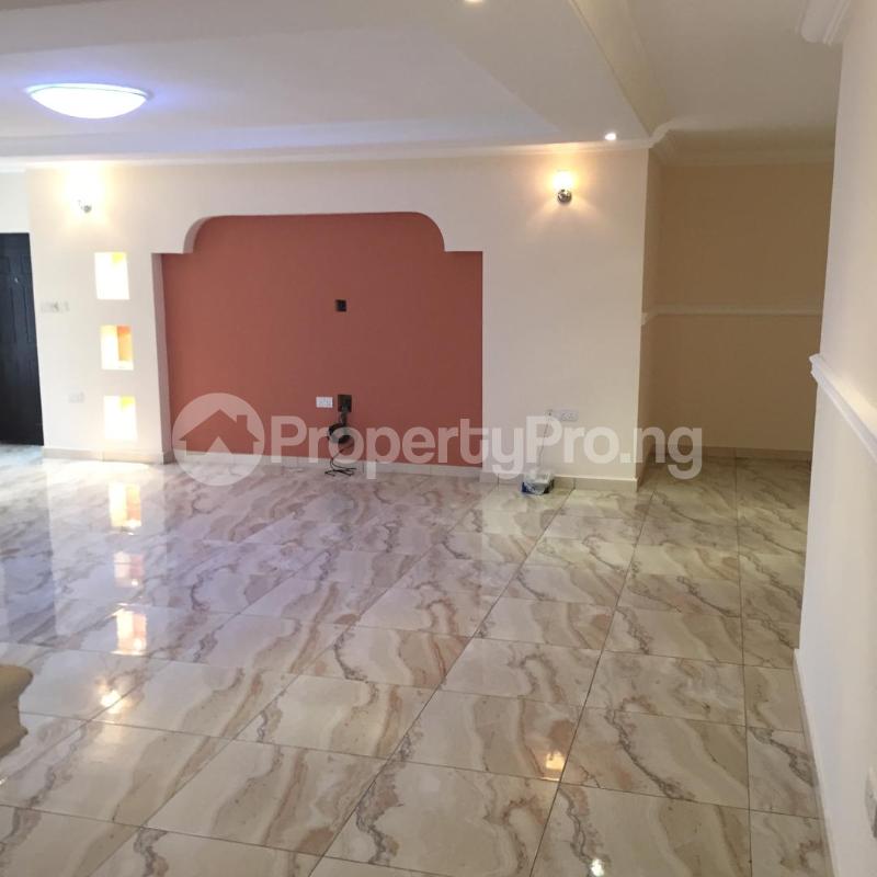 3 bedroom House for sale Jibowu Yaba Lagos