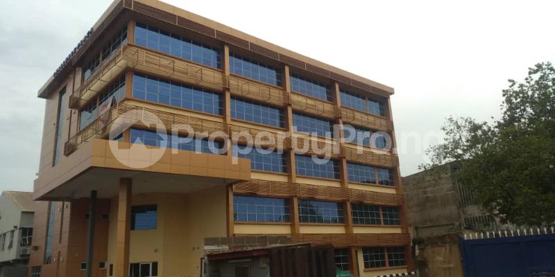 Commercial Property for rent Agege Motor Road Close To Challenge B/stop, Mushin Lagos - 2