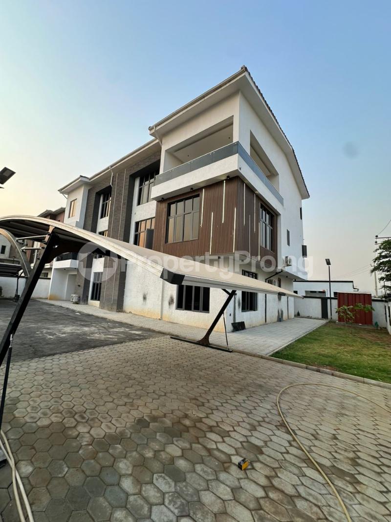 6 bedroom House for sale Kado Abuja