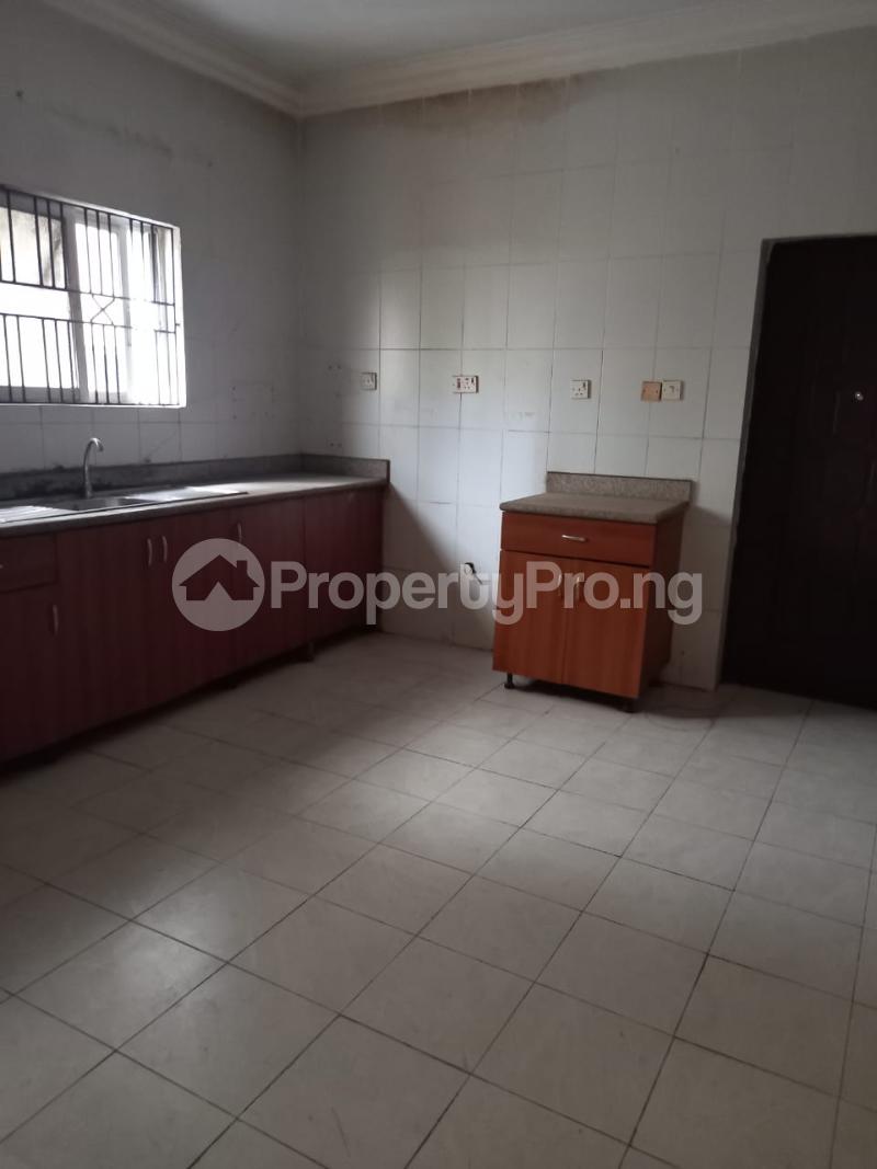 3 Bedroom House in Obanikoro Shomolu Lagos House for sale in shomolu