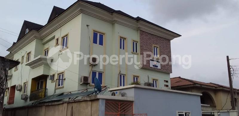 5 bedroom House for sale A Cool And Calm Environment, Close To Arowojobe Estate Mende Maryland Lagos