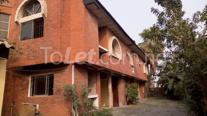 4 bedroom House for rent   Ilupeju Lagos