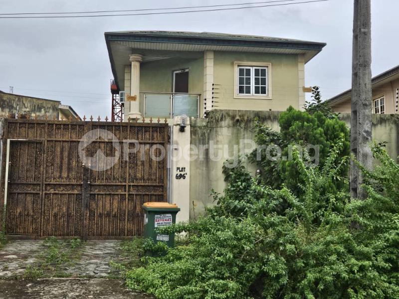 4 bedroom House for sale Within Gra Omole phase 2 Ojodu Lagos