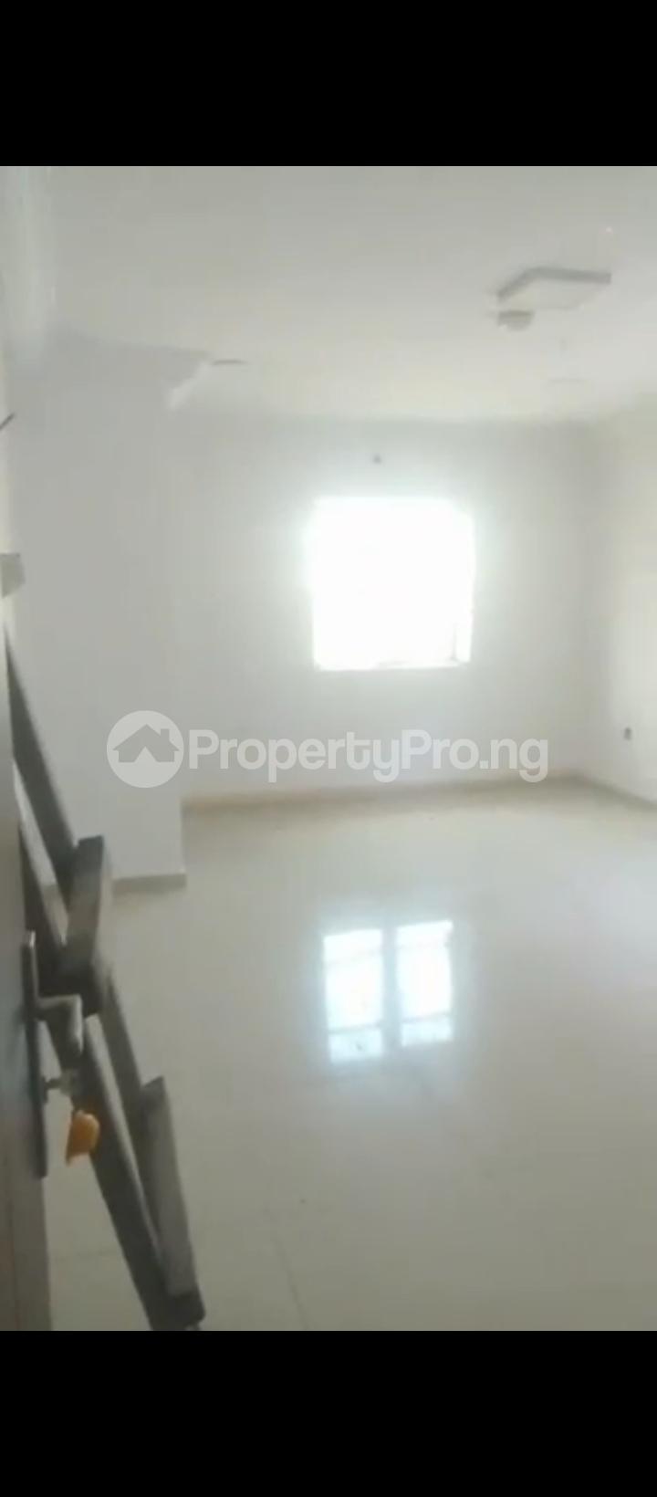 5 bedroom Commercial Property for rent Lekki Phase 1 Lekki Lagos
