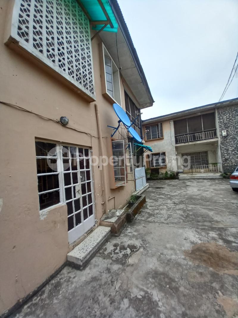 3 bedroom House for sale In Secured Estate Off Randle Surulere Lagos