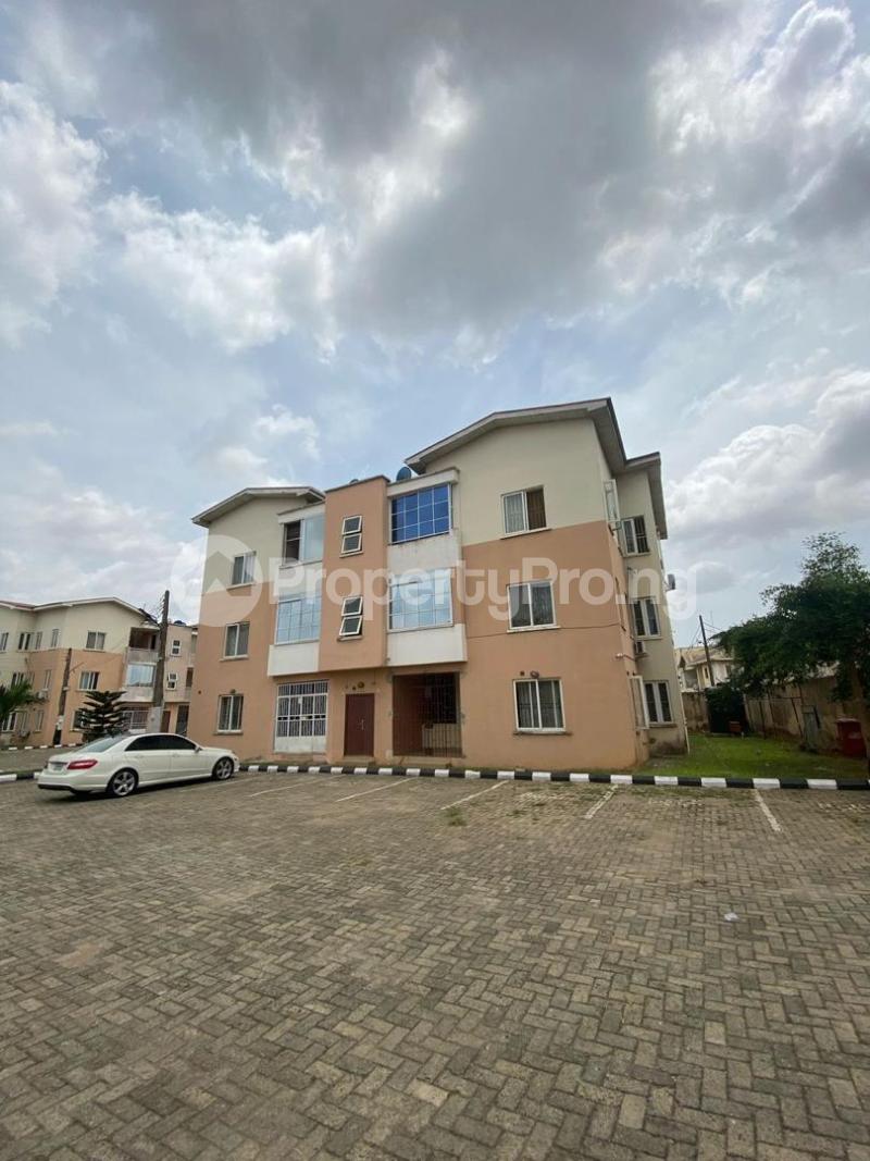 3 bedroom Flat / Apartment for sale Orchard Palace Estate, Jayioba Street, Salami Busstop, Shasha Beside Nnpc Dopemu Agege Lagos