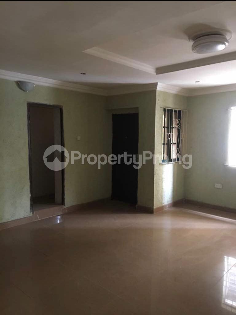 3 bedroom Flat / Apartment for rent Off Bajulaiye Road Shomolu Lagos