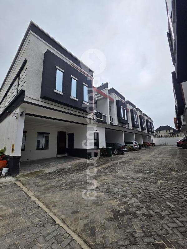 4 bedroom House for sale Orchid Hotel Road 2nd Toll Gate Lekki Lagos