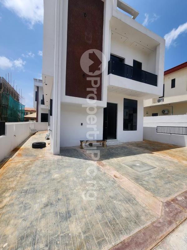 4 bedroom House for sale Golden Park Estate, Close To Blenco Supermarket & Sky Mall Sangotedo Ajah Lagos