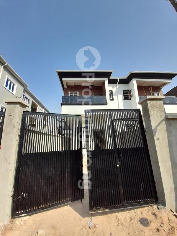 4 bedroom House for sale Ikota G.r.a Lekki Lagos