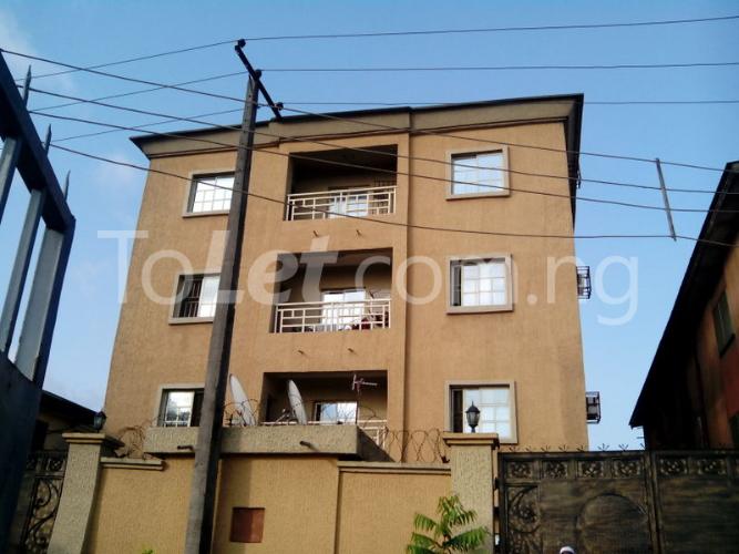 3 bedroom Flat / Apartment for rent 6, Shontonwa Street Off Oladimeji Street Surulere Surulere Lagos