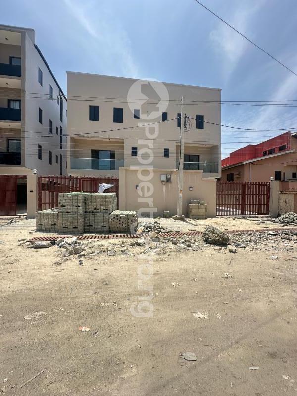 4 bedroom House for rent Ologolo Lekki Lagos