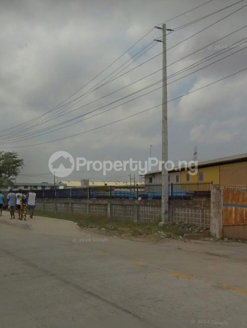 Land for rent Along Apapa Oshodi Expressway Oshodi Lagos