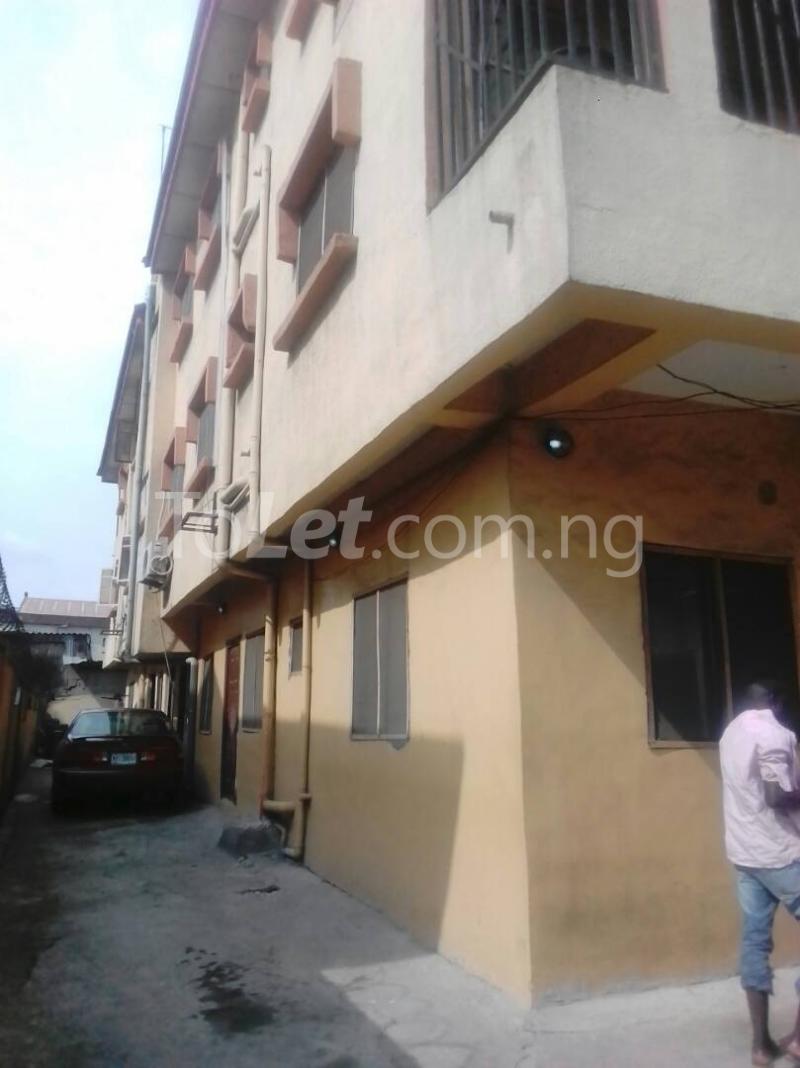2 bedroom Flat / Apartment for rent   Ebute Metta Yaba Lagos