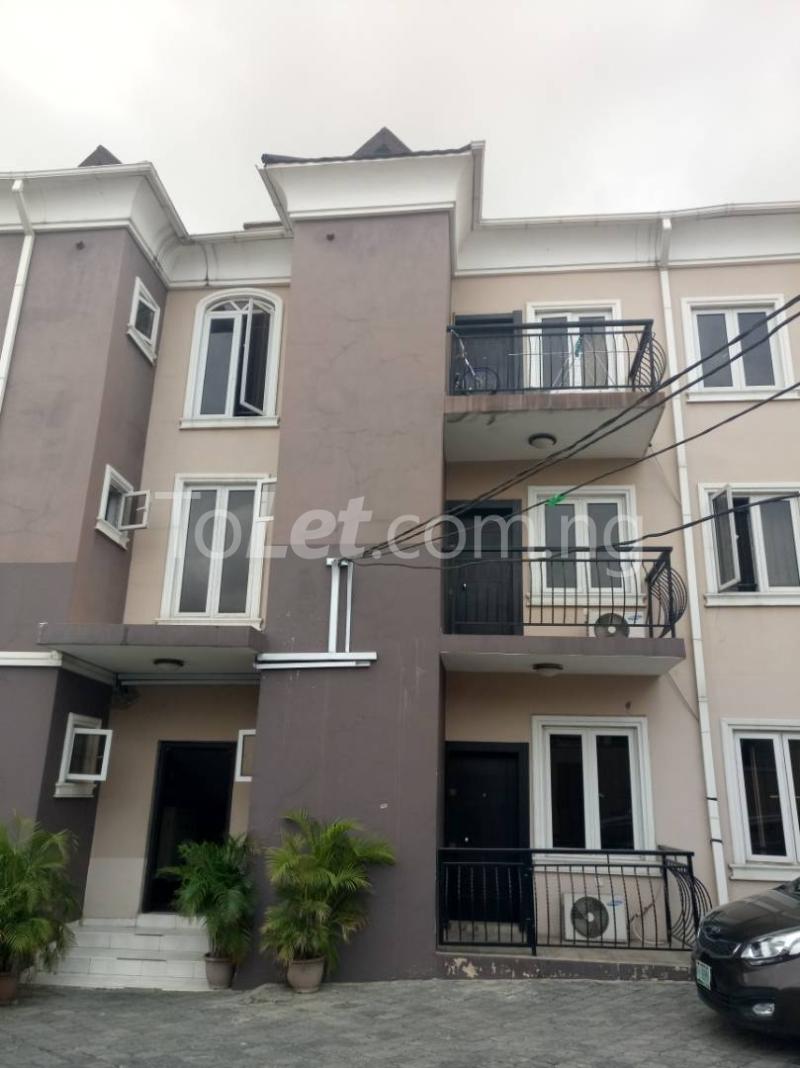 3 bedroom Flat / Apartment for rent   Opebi Ikeja Lagos