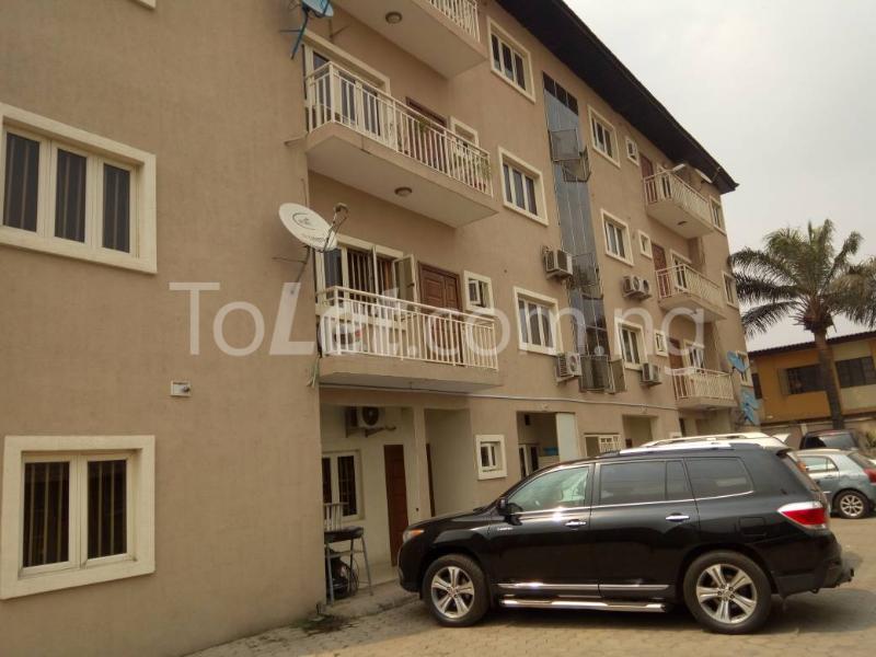 3 bedroom Flat / Apartment for rent   Toyin street Ikeja Lagos