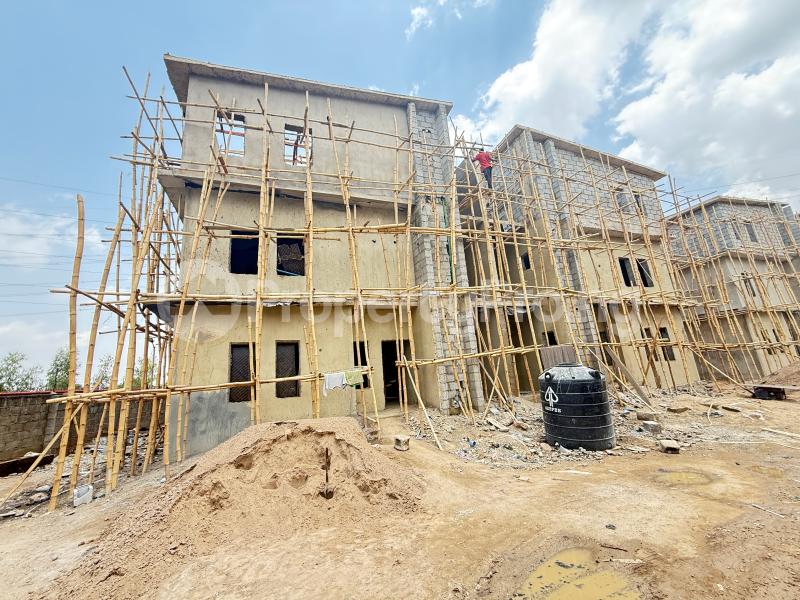 6 bedroom House for sale  Katampe Ext Abuja