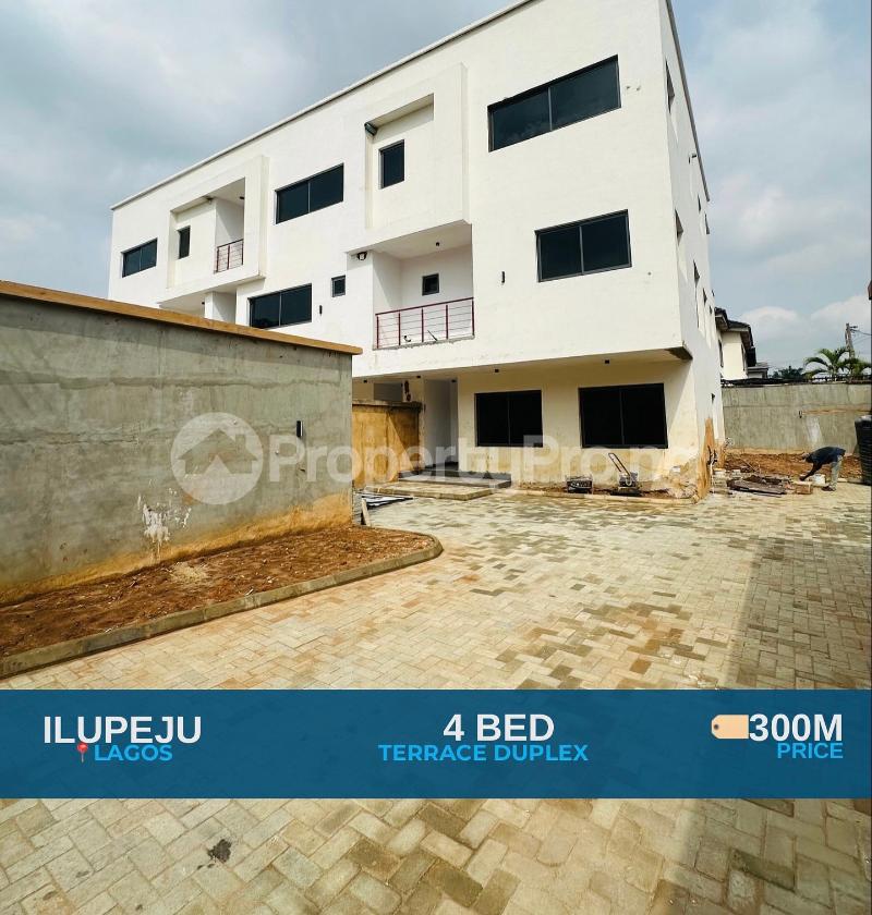 4 bedroom House for sale Ilupeju Lagos