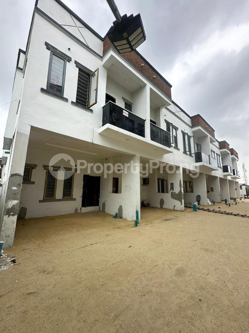 3 bedroom House for sale Mobil Road, Ilaje Ajah Lagos
