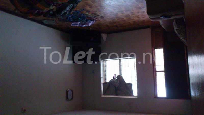 3 bedroom Flat / Apartment for rent Off St. Finbarr's College Road,adjacent Unilag Yaba Yaba Lagos
