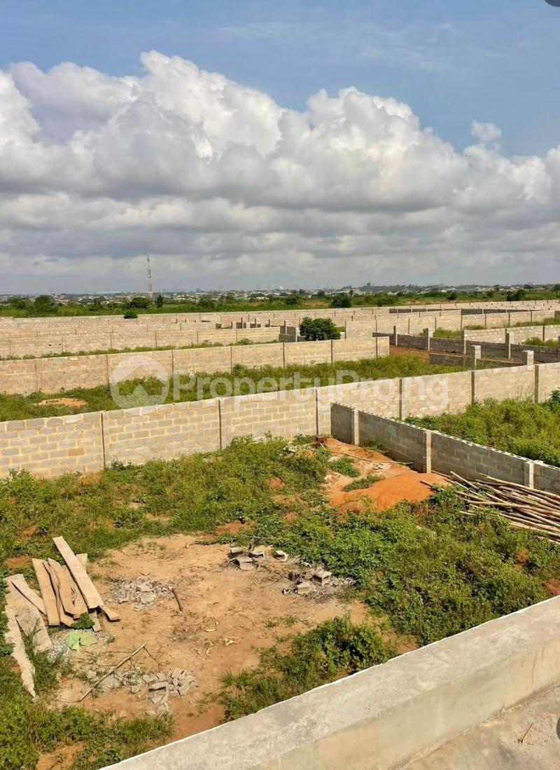 Land for sale Command,ikola Ipaja road Ipaja Lagos