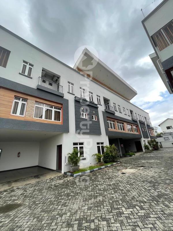 5 bedroom House for rent Shoni Highway Shonibare Estate Maryland Lagos - 0