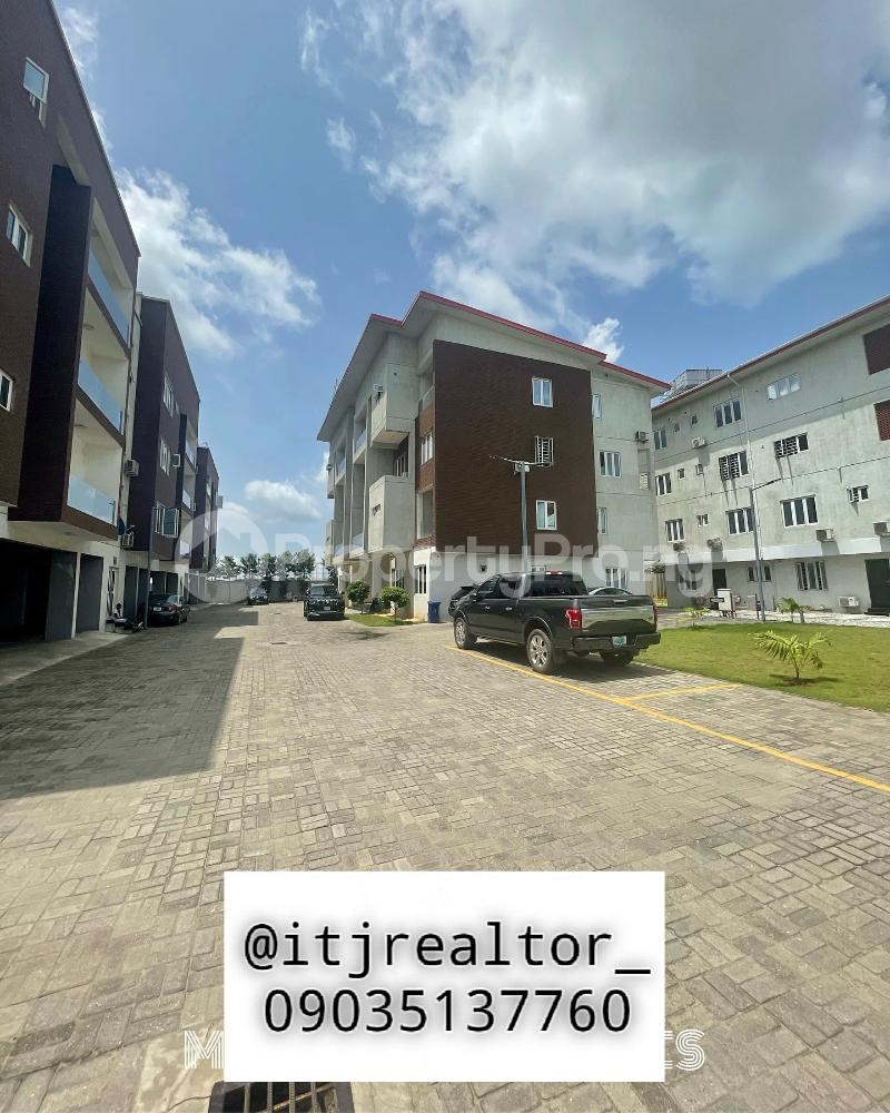 1 Bedroom House in Ebute Metta Yaba Lagos House for sale in yaba