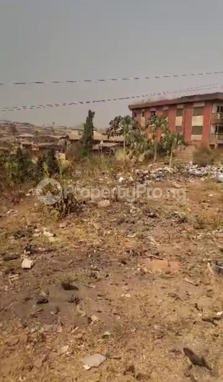 Land for sale Boluwaji Along /lagos Ibadan Express Way Ibadan Oyo
