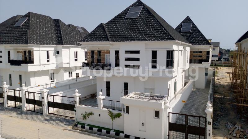 5 bedroom House for sale .. chevron Lekki Lagos
