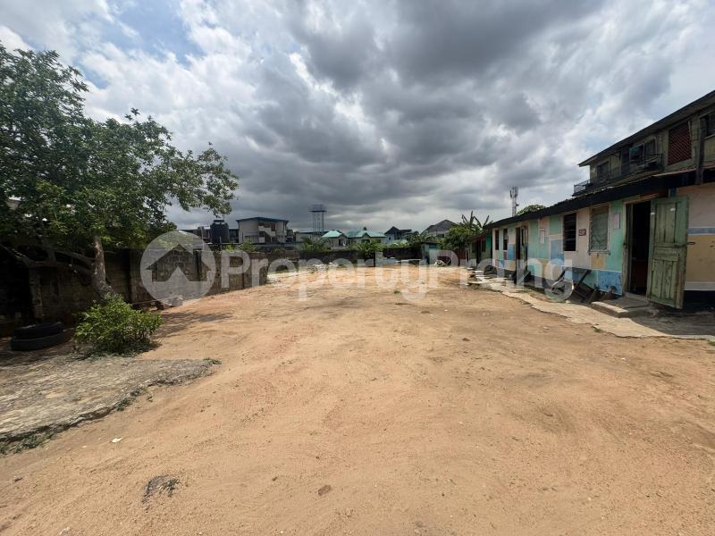 Land for sale Secured Estate Onike Yaba Lagos