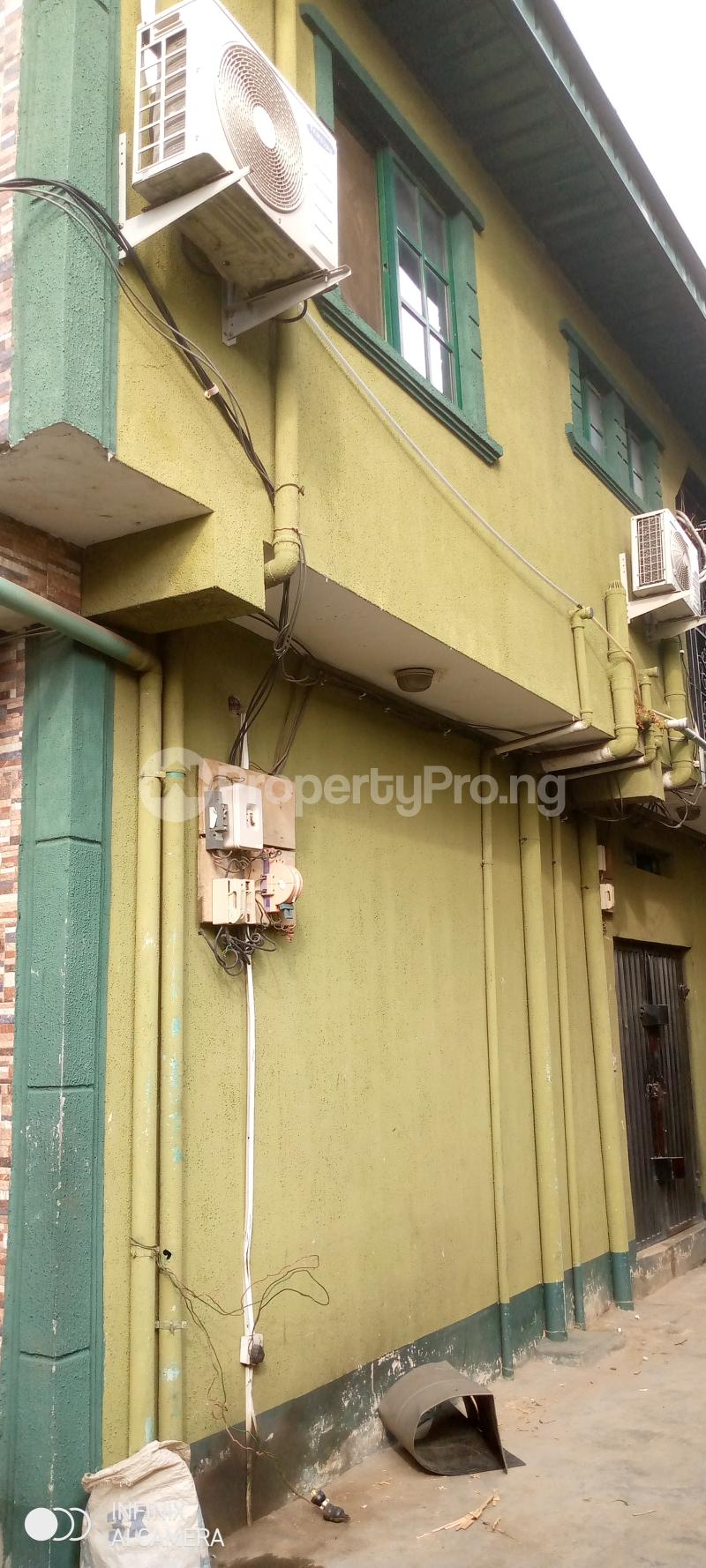 3 bedroom Flat / Apartment for rent Shomolu Shomolu Lagos