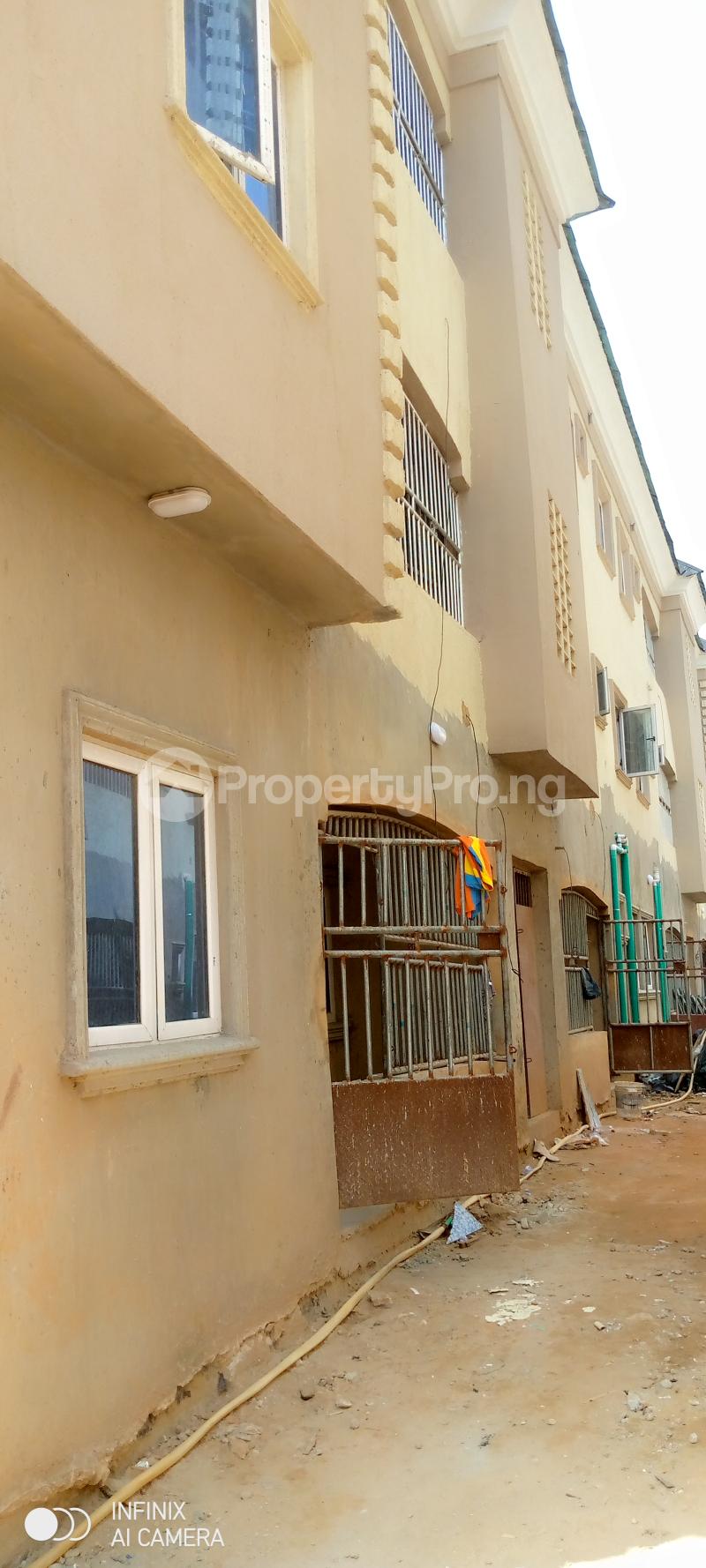2 bedroom Flat / Apartment for rent Shomolu Shomolu Lagos