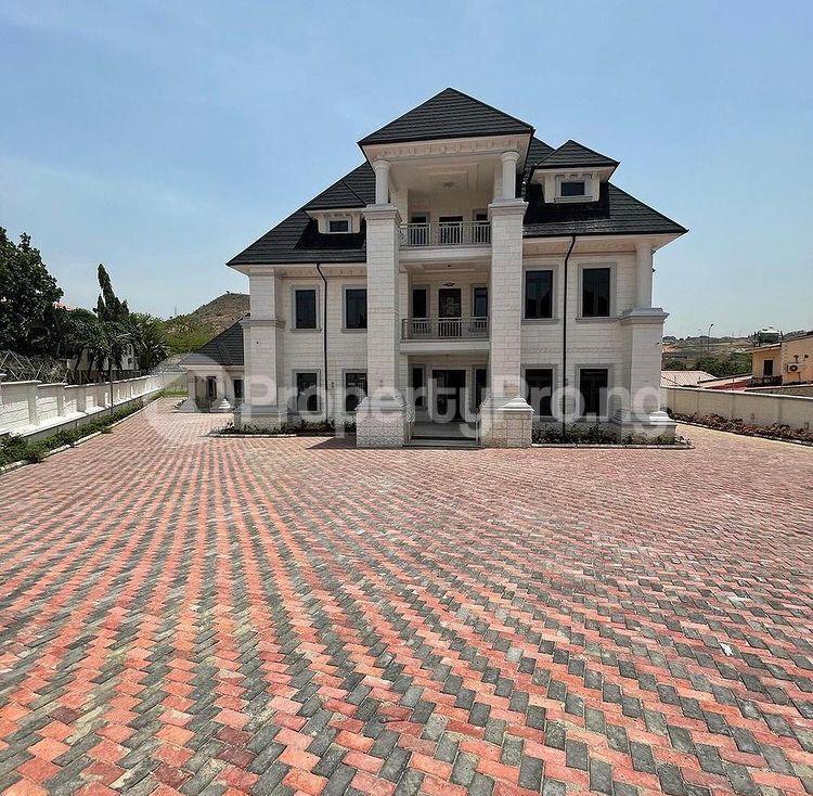 8 bedroom House for sale Maitama Abuja
