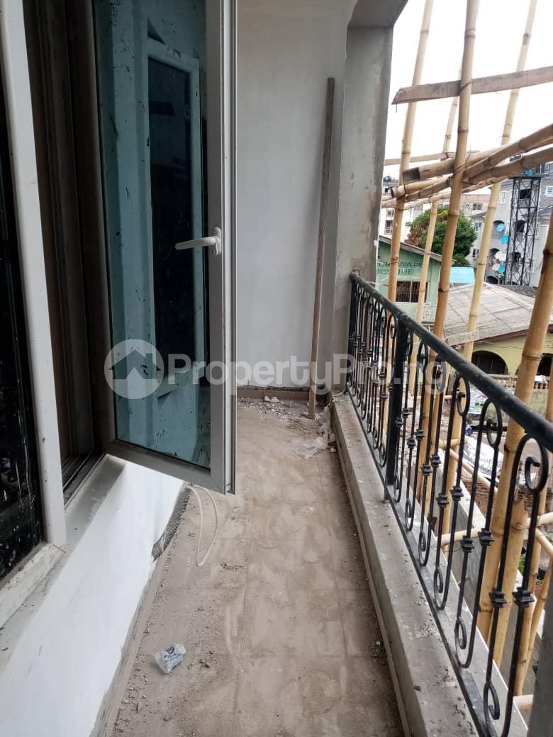 2 bedroom Flat / Apartment for rent Off Ogunlana Drive Ogunlana Surulere Lagos