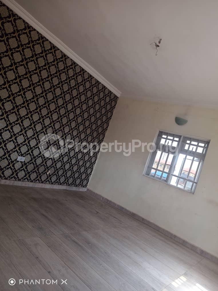 1 bedroom Flat / Apartment for rent Jibowu Traffic Light Along Agege Motor Road, Jibowu Yaba Lagos